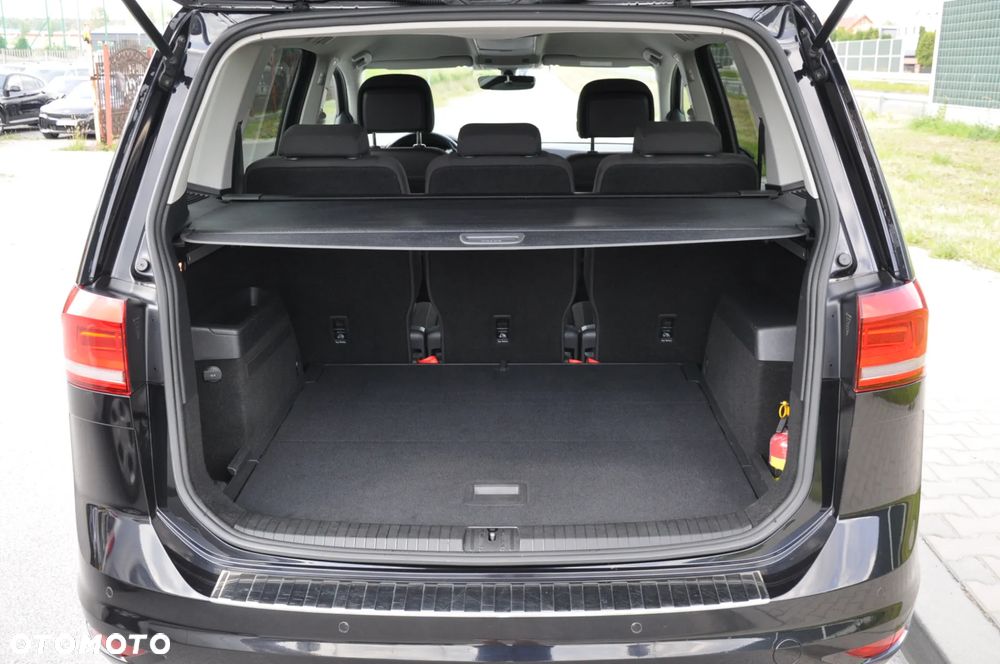 Volkswagen Touran 2.0 TDI SCR Comfortline - 13