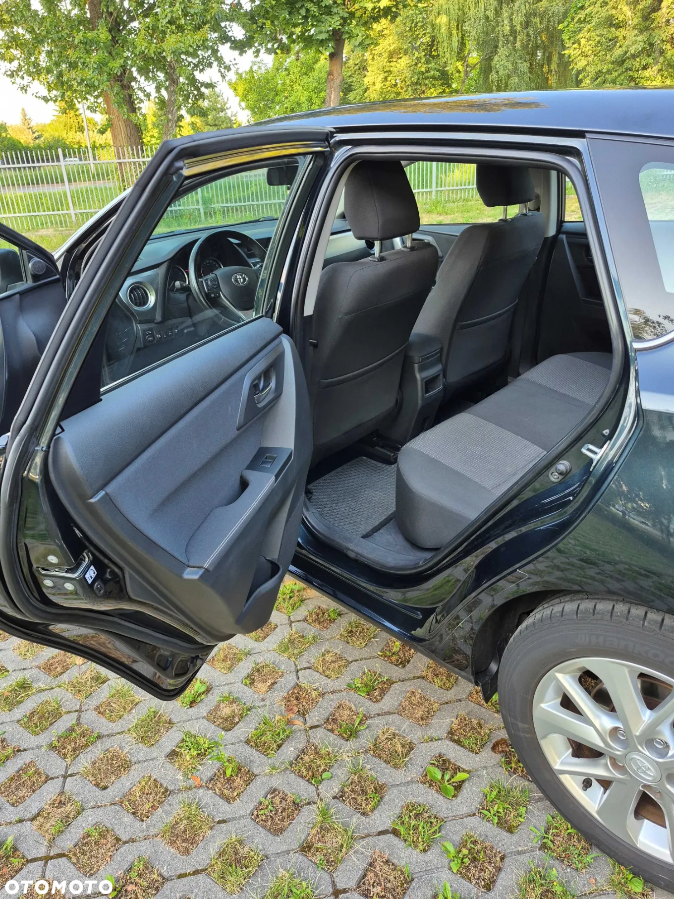 Toyota Auris 1.6 Premium Comfort - 10
