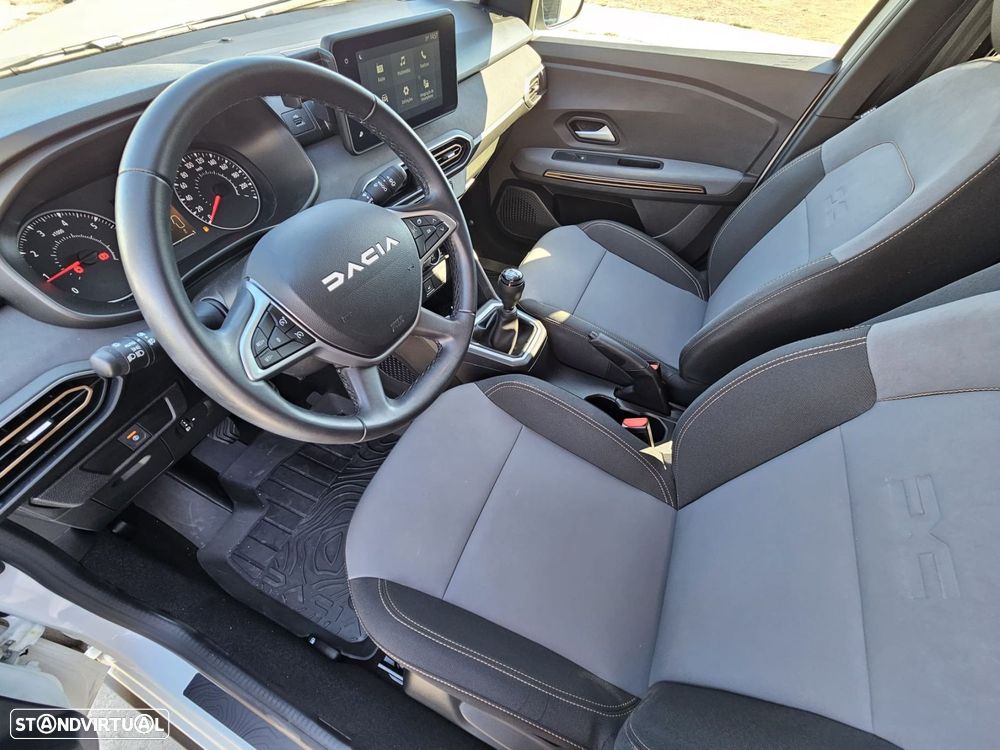 Dacia Jogger 1.0 TCe Extreme 7L - 19