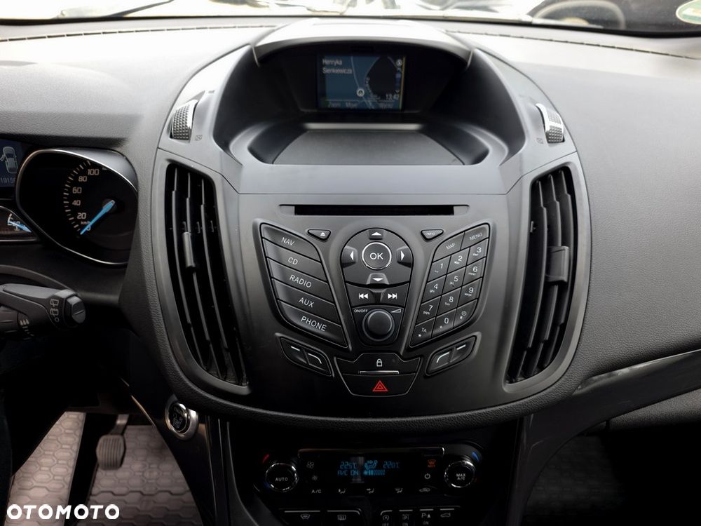 Ford Kuga 2.0 TDCi FWD Titanium - 22