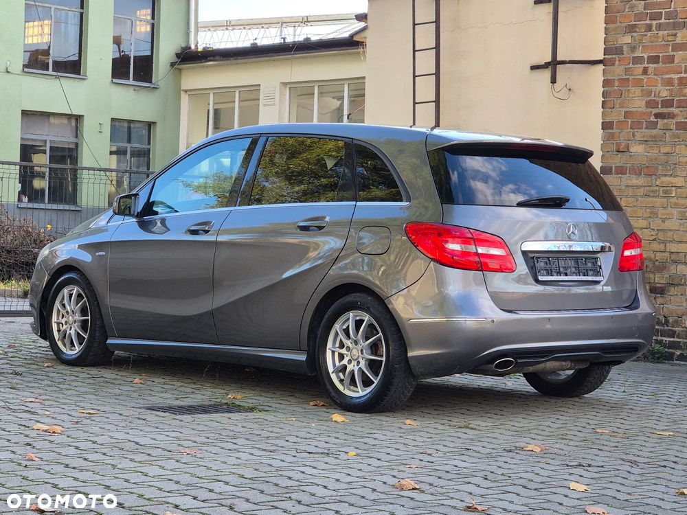 Mercedes-Benz Klasa B 200 BlueEFFICIENCY Edition 1 - 10