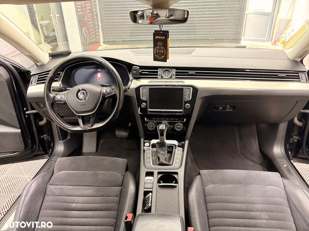 Volkswagen Passat 2.0 TDI DSG Highline - 10