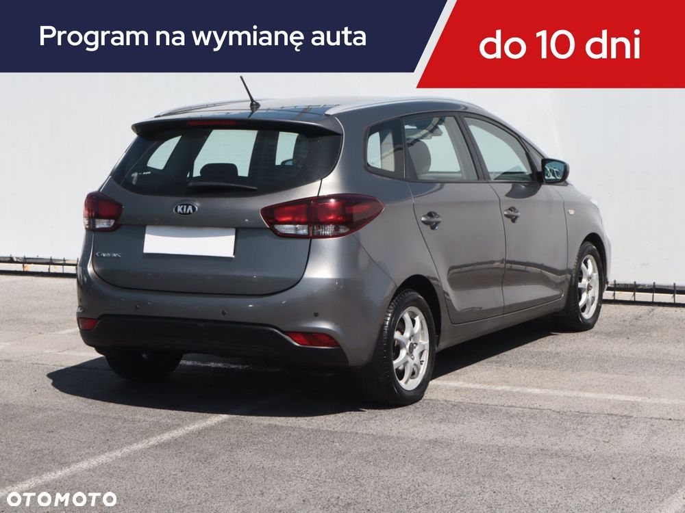Kia Carens - 7