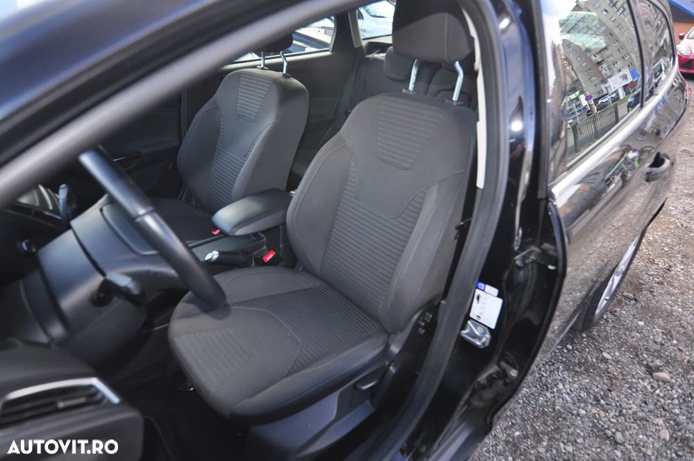 Ford Focus 1.5 EcoBoost Start-Stopp-System Aut. TITANIUM - 7