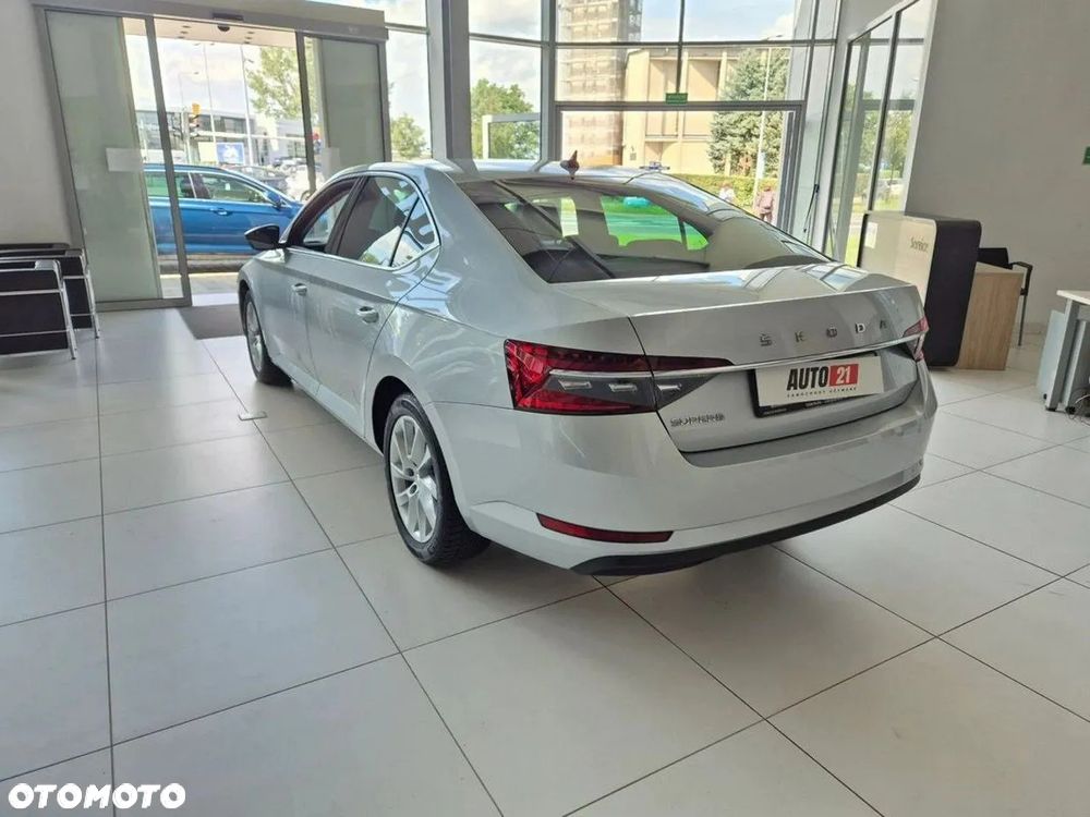 Skoda Superb 2.0 TSI Style DSG - 8