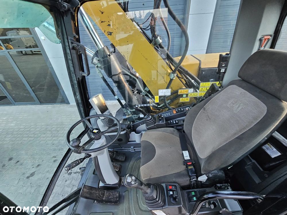 Caterpillar M313D - 10