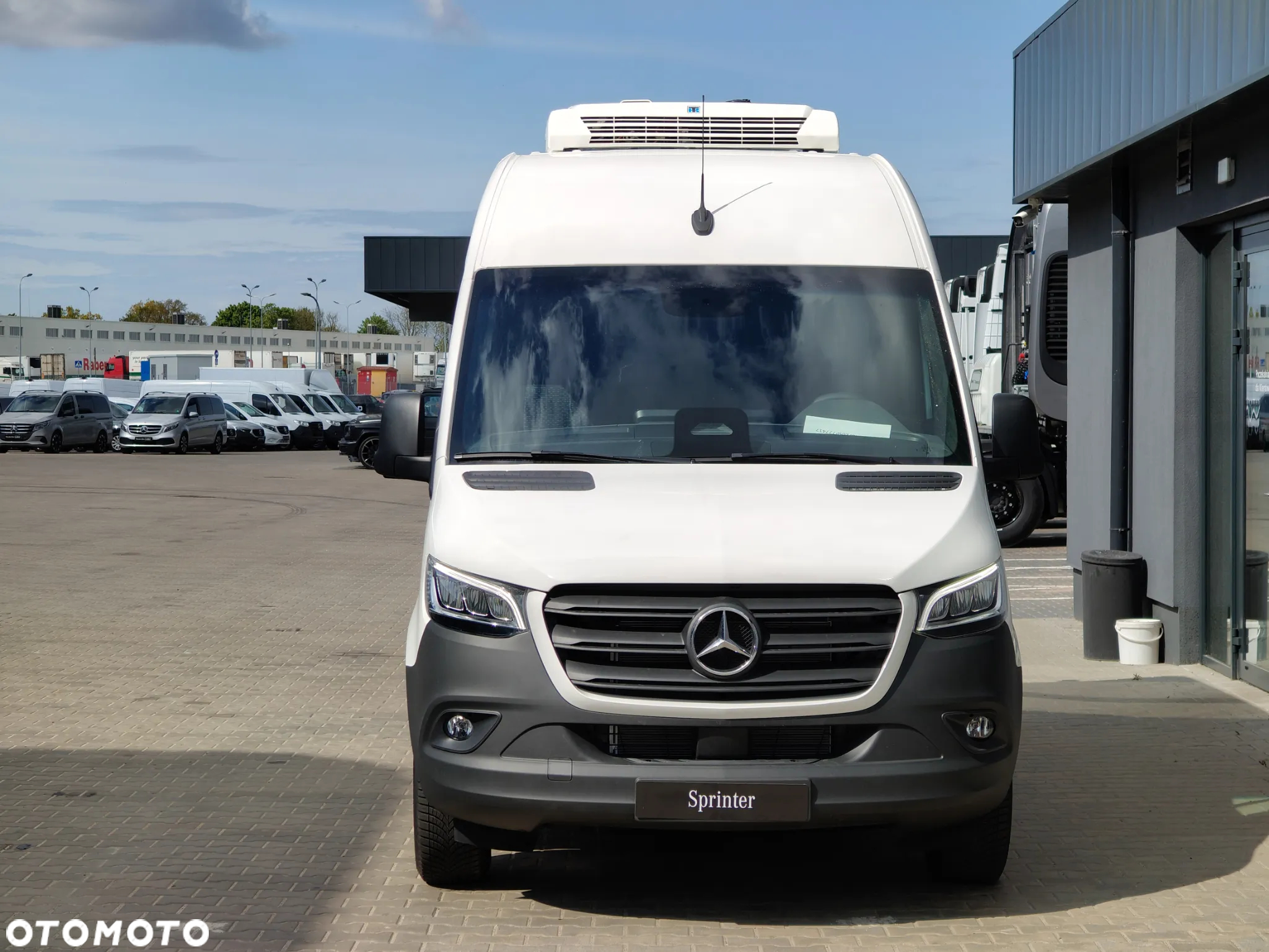 Mercedes-Benz Sprinter - 3