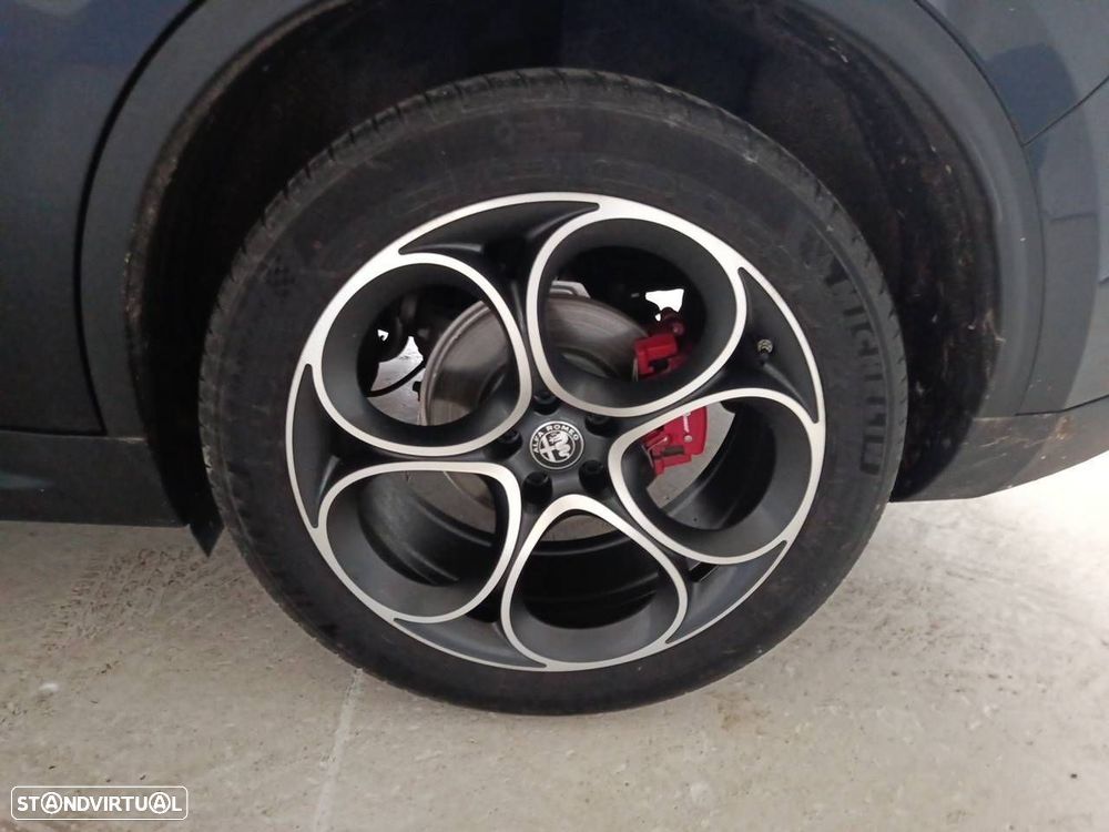 Alfa Romeo Stelvio 2.2 D Sprint Q4 AT8 - 11