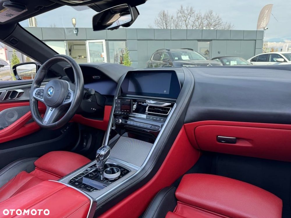 BMW Seria 8 - 19