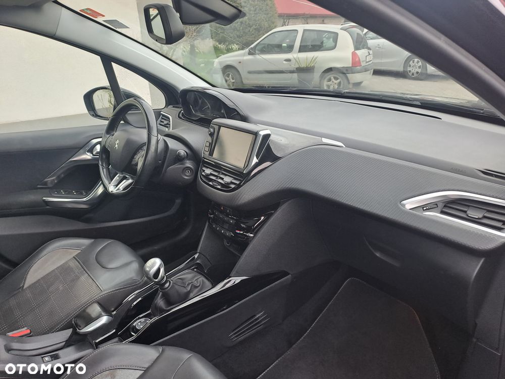 Peugeot 2008 BlueHDi FAP 120 STOP & START Crossway - 12