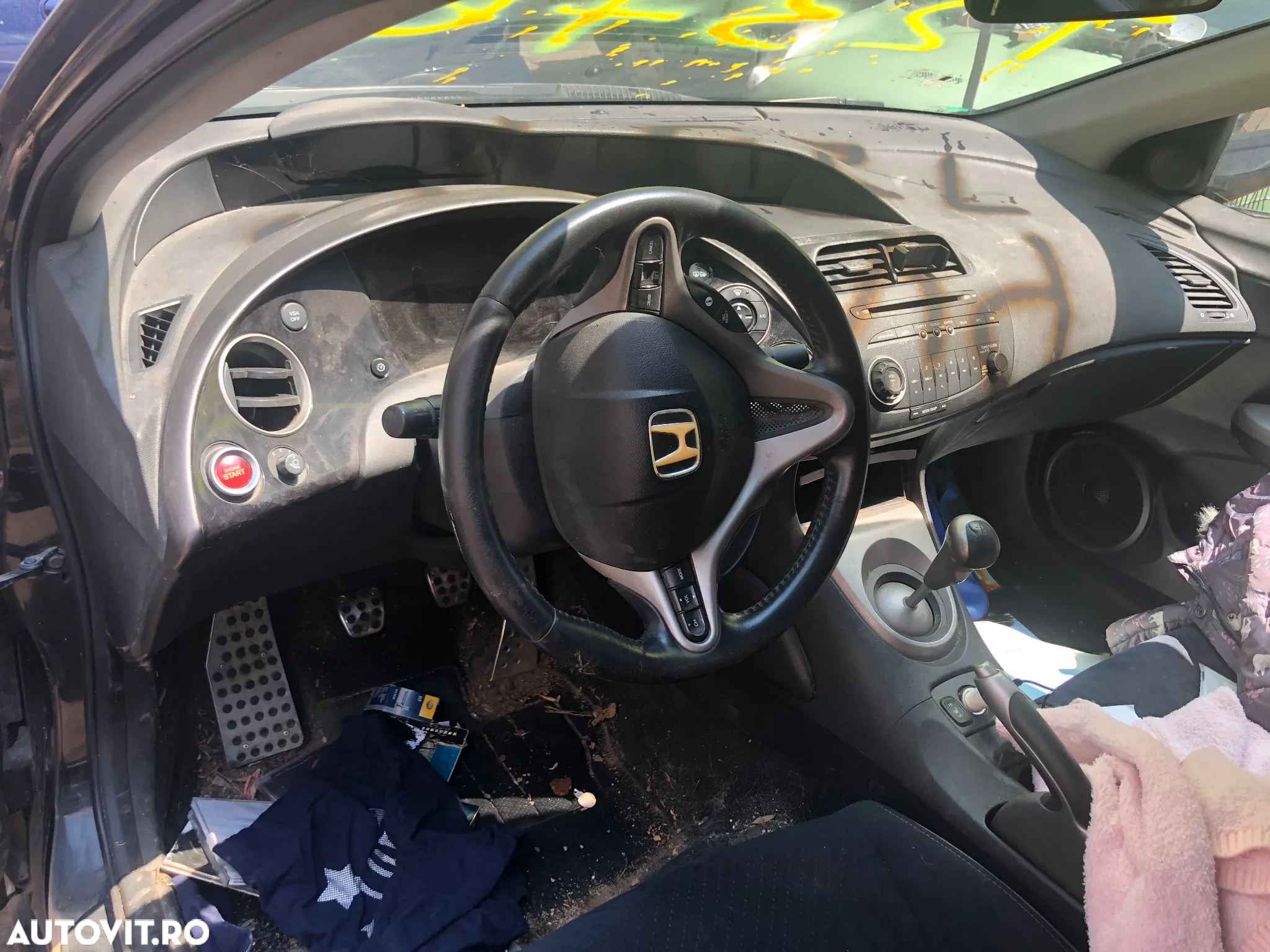 Dezmembrez Honda Civic 2007 1.8 benzina negru - 4
