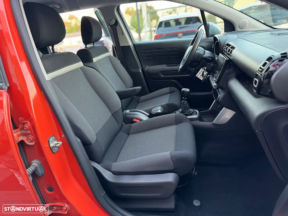 Citroën C3 Aircross BlueHDI 100 Stop & Start Shine - 20