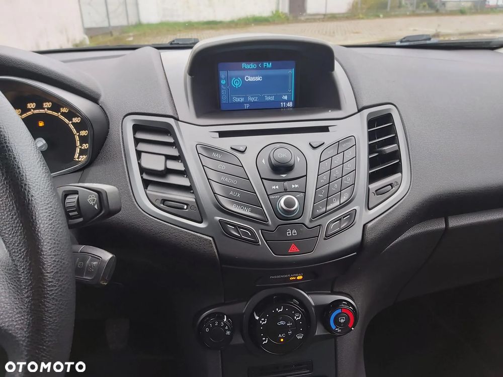 Ford Fiesta 1.5 TDCi Ambiente - 29