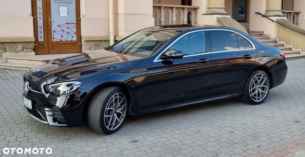 Mercedes-Benz Klasa E 220 d 4-Matic AMG/Avantgarde - 32