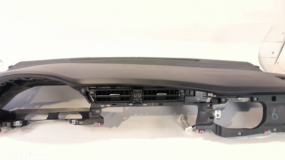 DESKA KOKPIT TOYOTA COROLLA E16 LIFT - 4