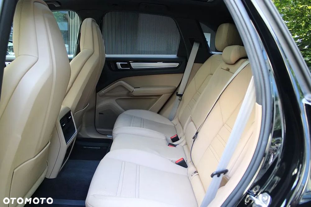 Porsche Cayenne Platinum Edition - 11