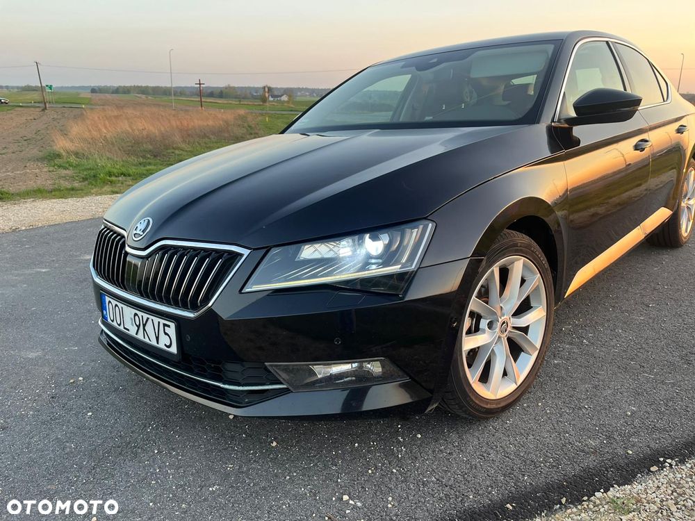 Skoda Superb 2.0 TDI DSG Sportline - 4