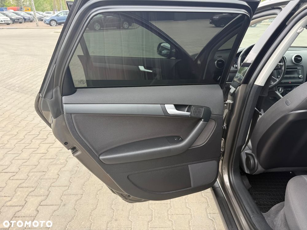 Audi A3 Sportback 1.6 TDI Attraction - 17