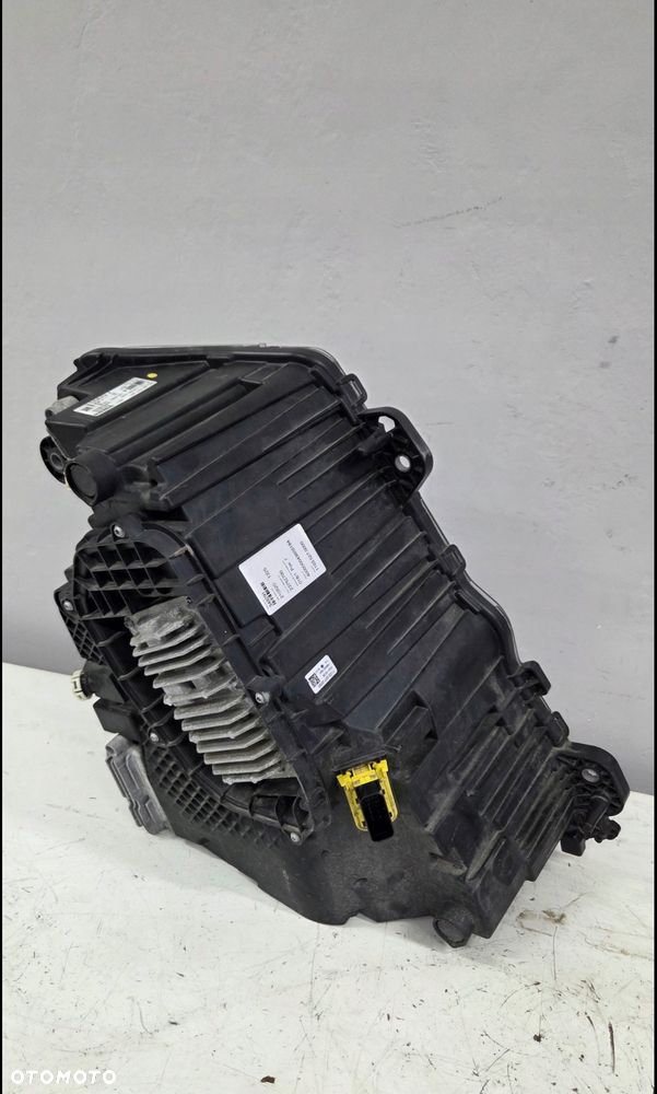 lampa przednia reflektor full led czarna volvo fh5 23752700 - 3
