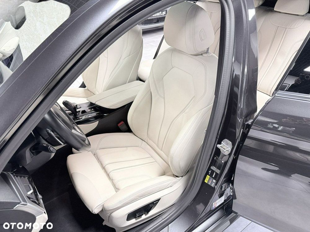 BMW Seria 5 520e M Sport sport - 33