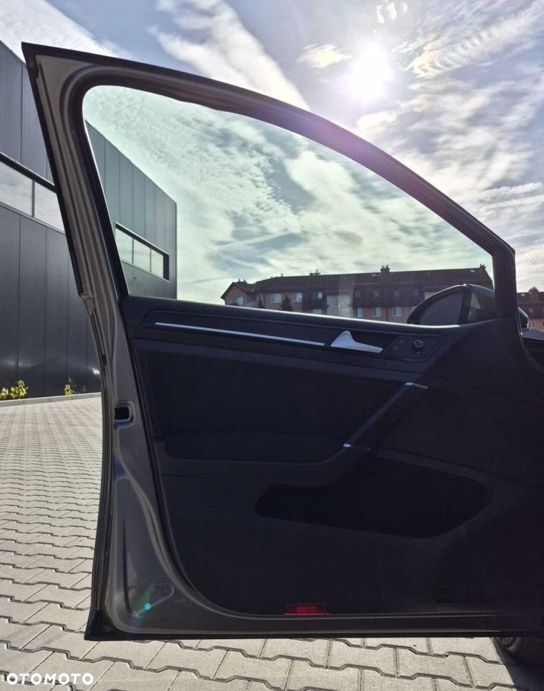 Volkswagen Golf - 9