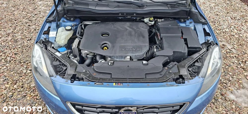 Volvo V40 D2 Momentum - 35