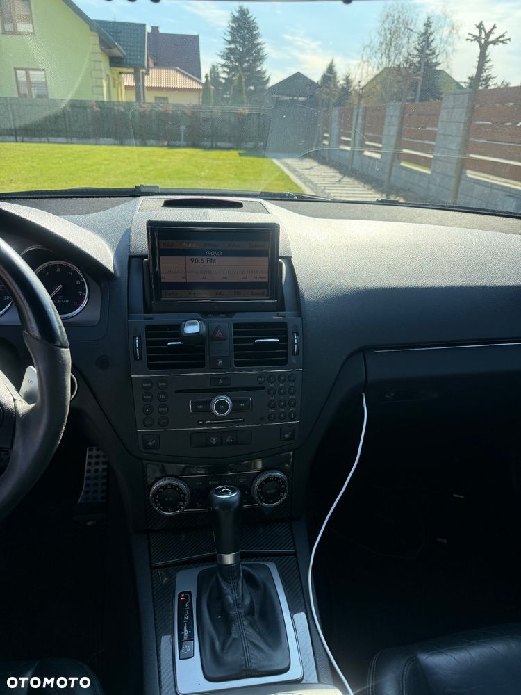 Mercedes-Benz Klasa C 63 AMG - 8