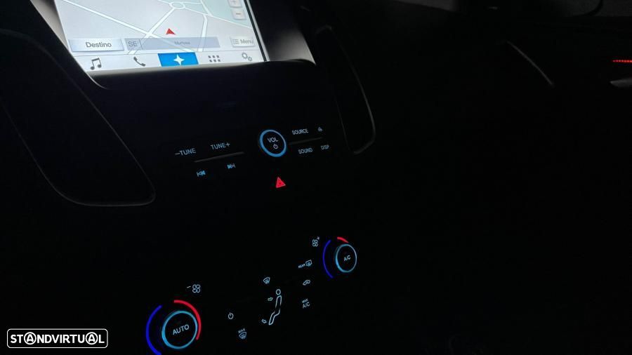 Ford Focus SW 1.5 TDCi Titanium - 24