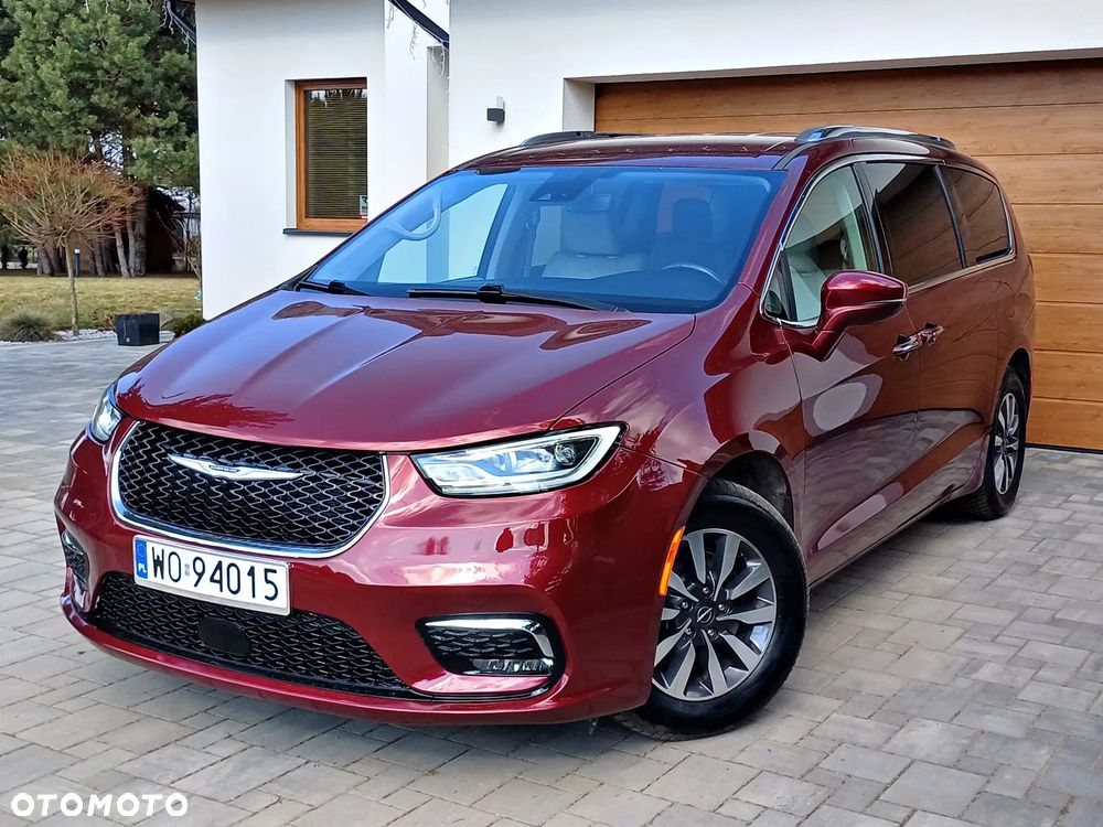 Chrysler Pacifica - 1