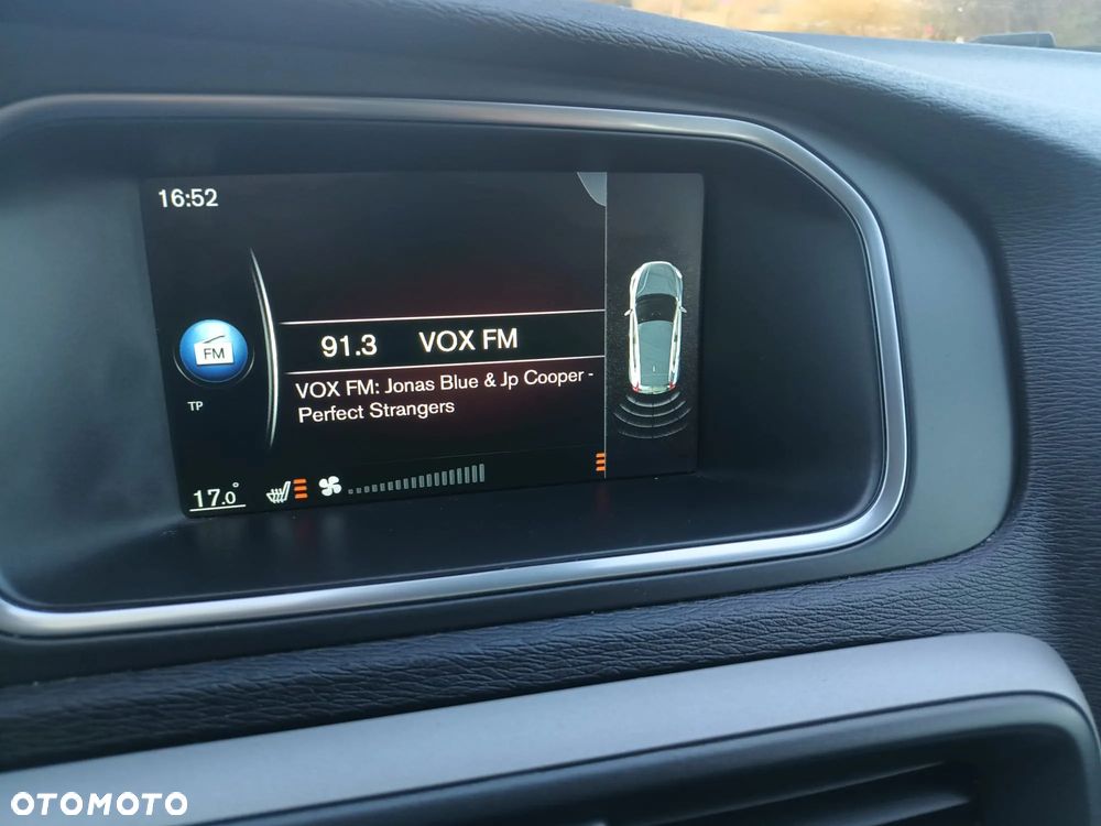 Volvo V40 D4 Drive-E Momentum - 13