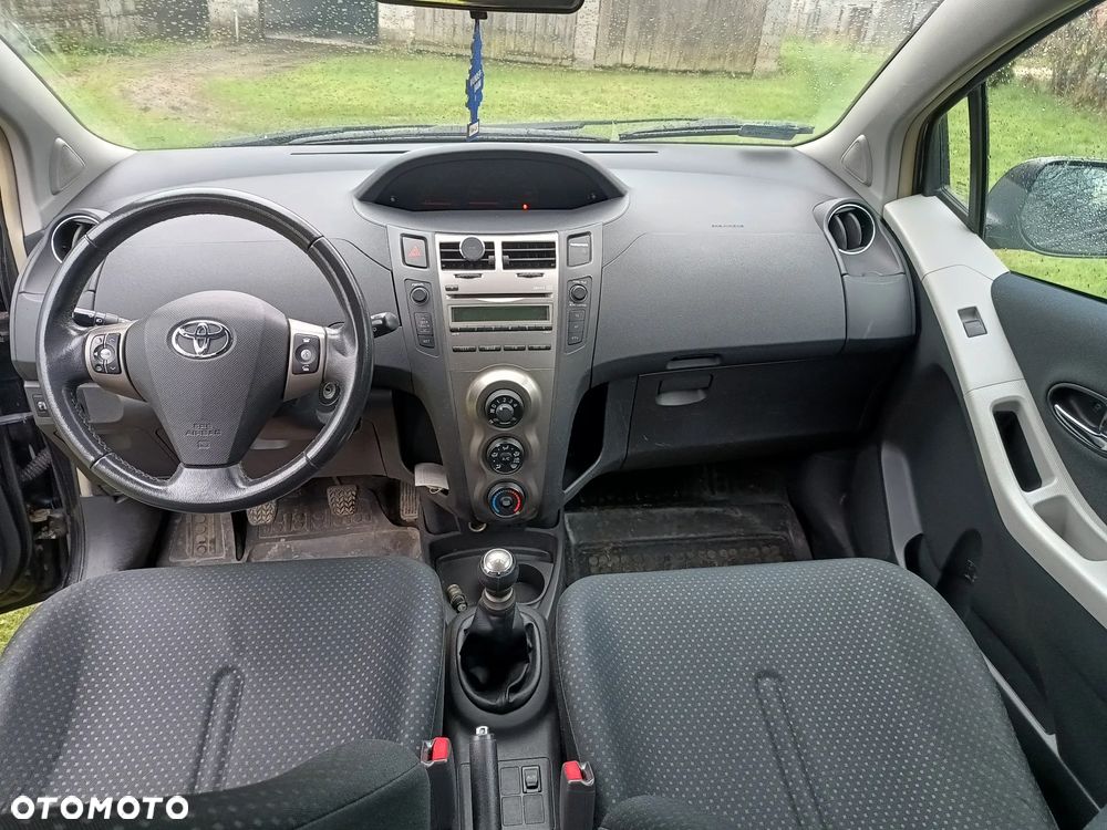 Toyota Yaris 1.0 VVT-i Life - 3