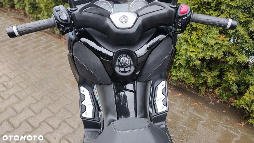 Yamaha X-max - 16