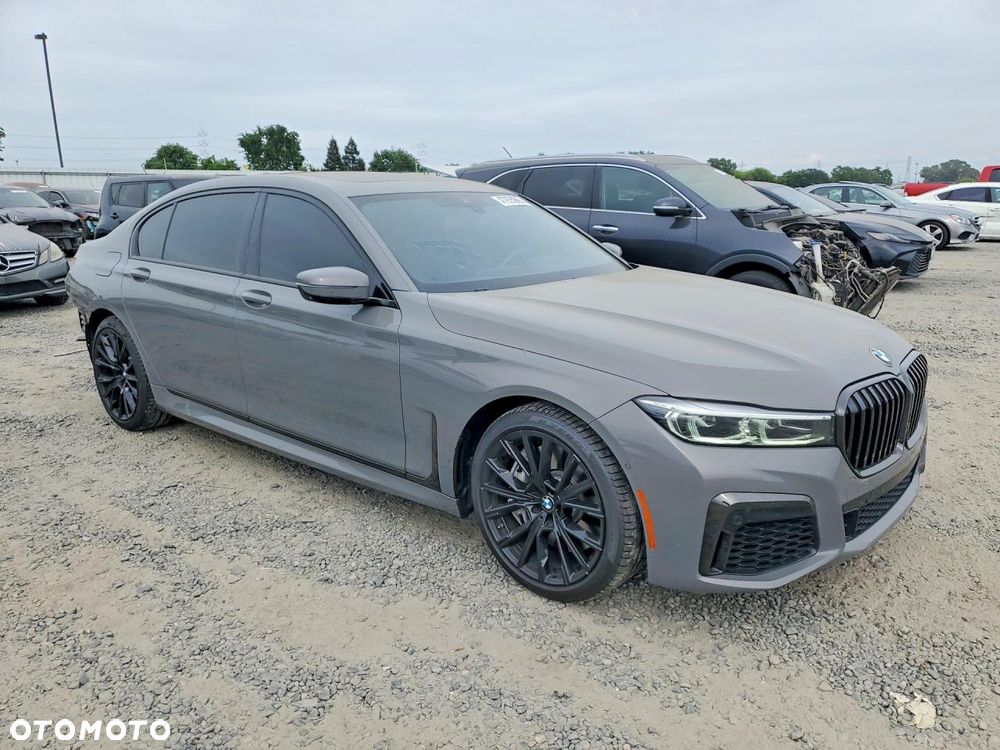 BMW Seria 7 750i xDrive - 5