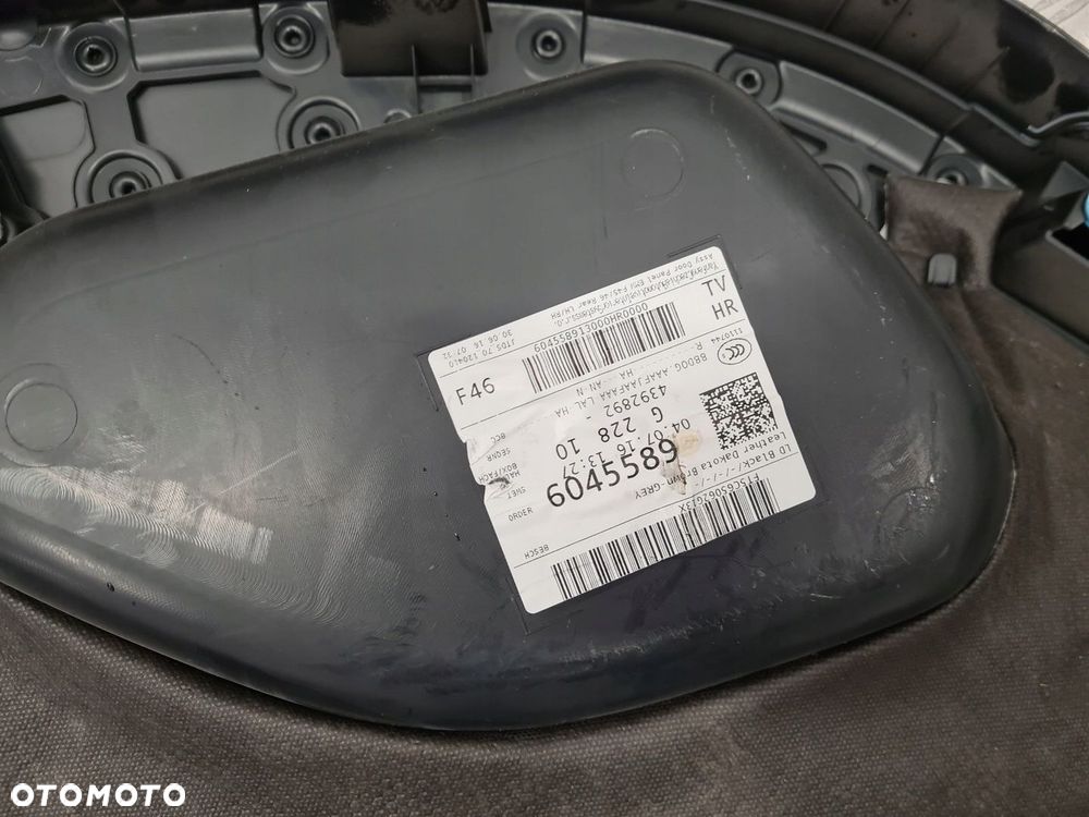 BMW F46 BOCZKI TAPICERKA DRZWI KOMPLET - 8