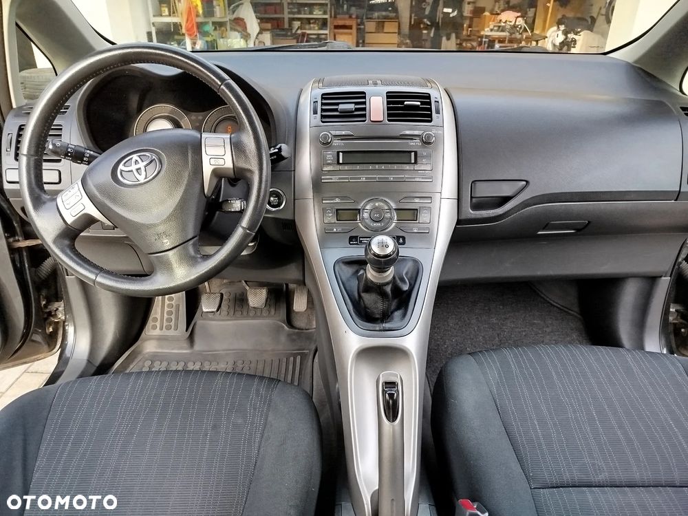 Toyota Auris - 22