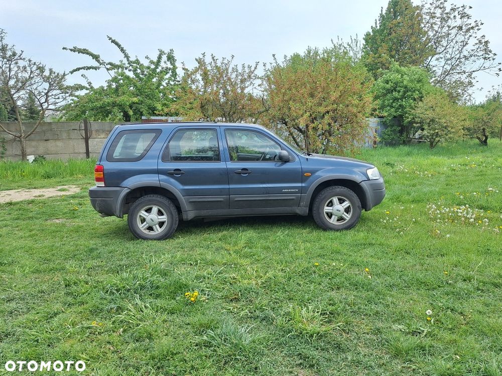 Ford Maverick - 1