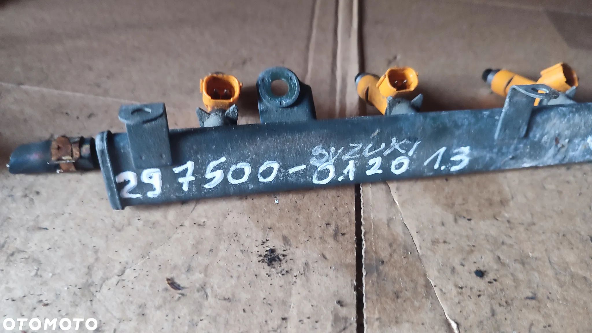 Listwa wtryskowa  SUZUKI SWIFT III 1.3B 297500-0120 - 1