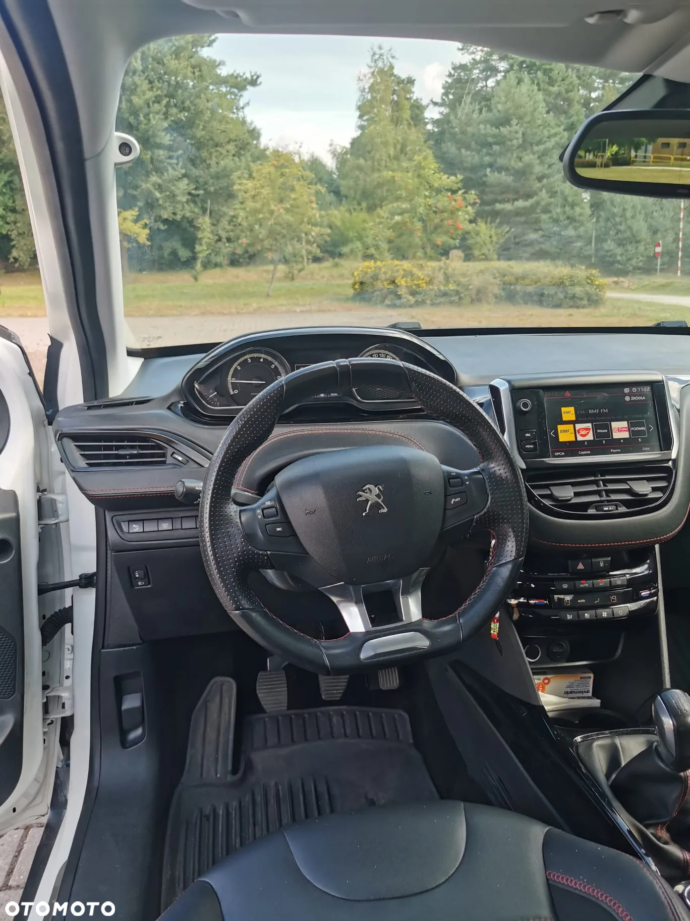 Peugeot 2008 - 6