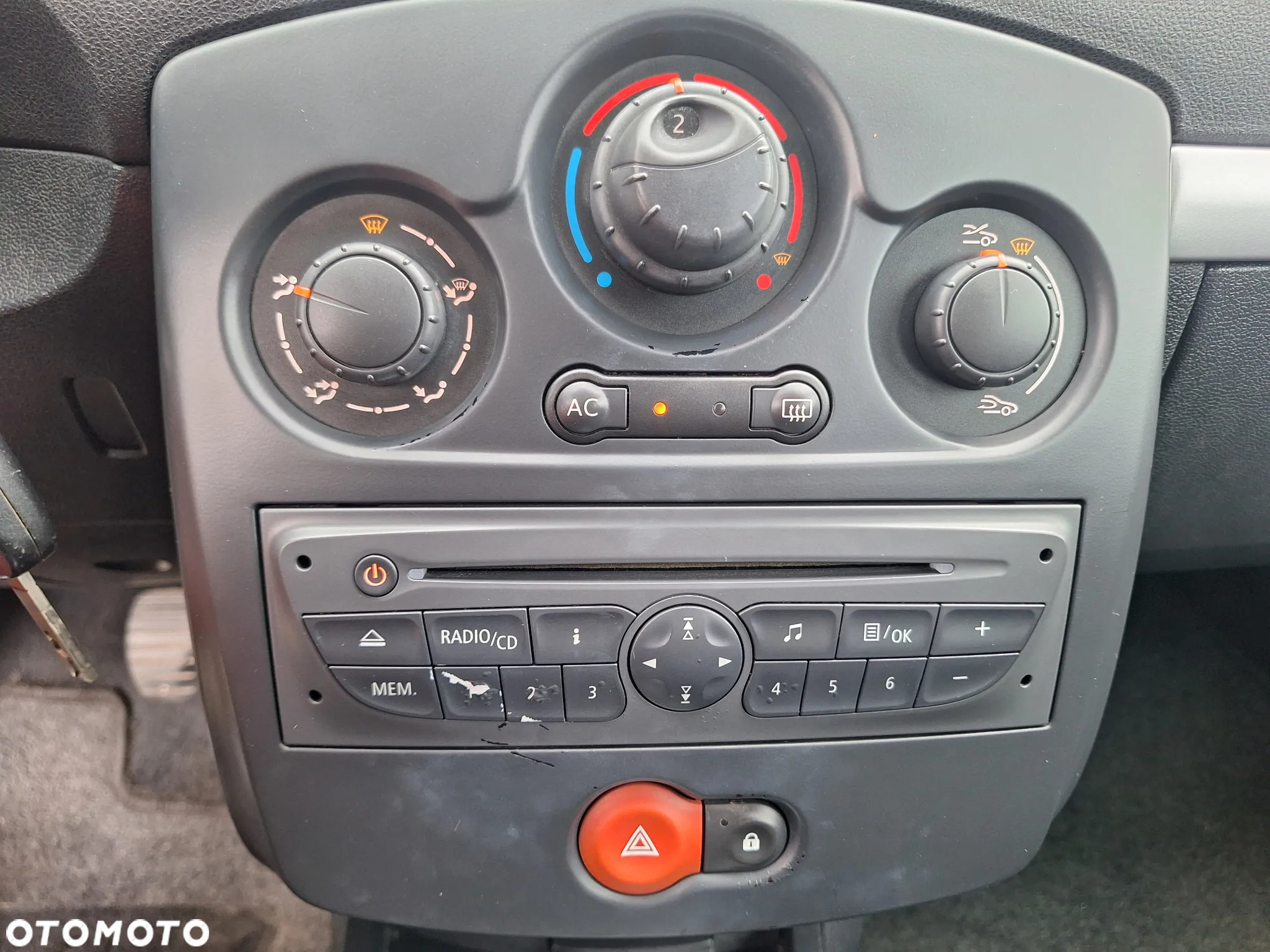 Renault Clio 1.2 TCE Alize - 12