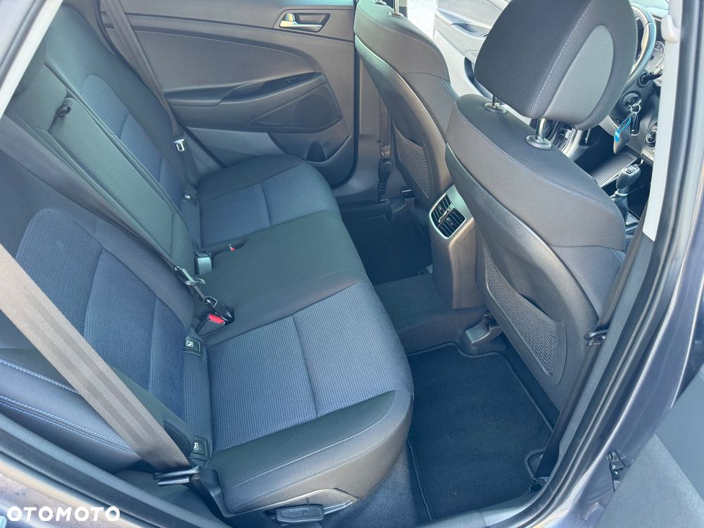Hyundai Tucson blue 1.6 GDi 2WD Intro Edition - 32