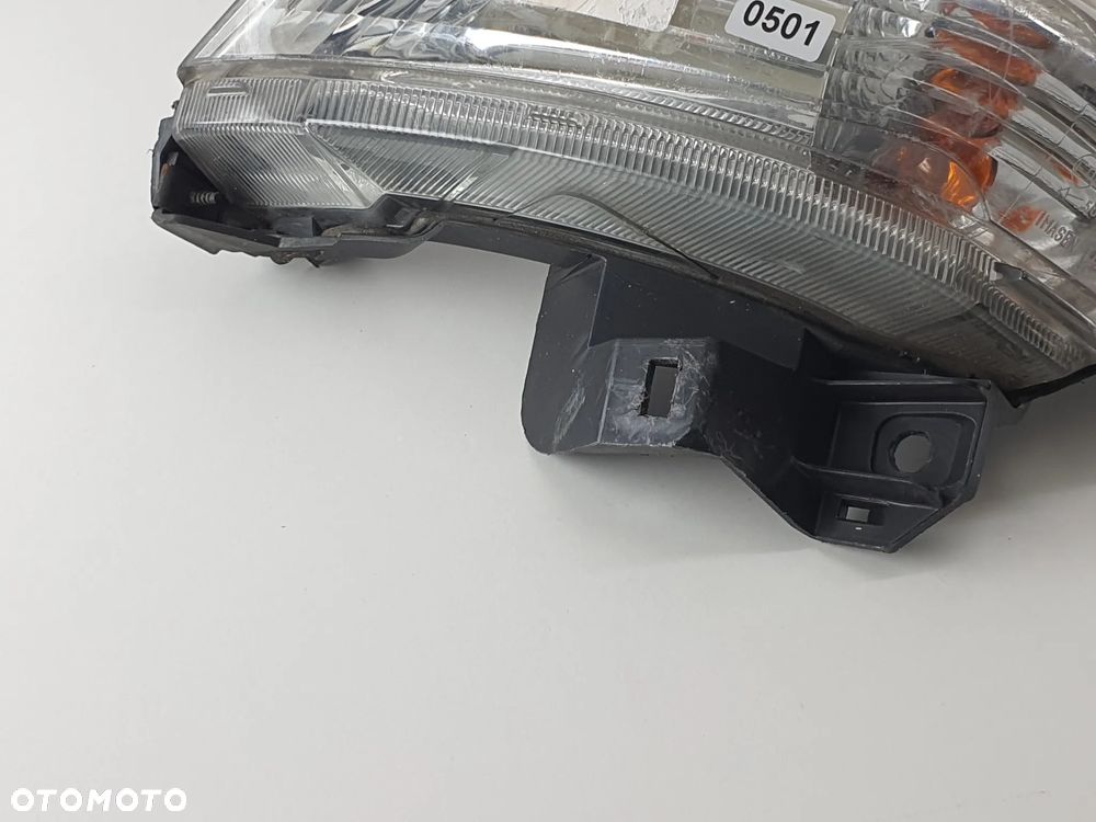 HONDA SWT 400 KIERUNKOWSAZ PRZÓD PRAWY - 11