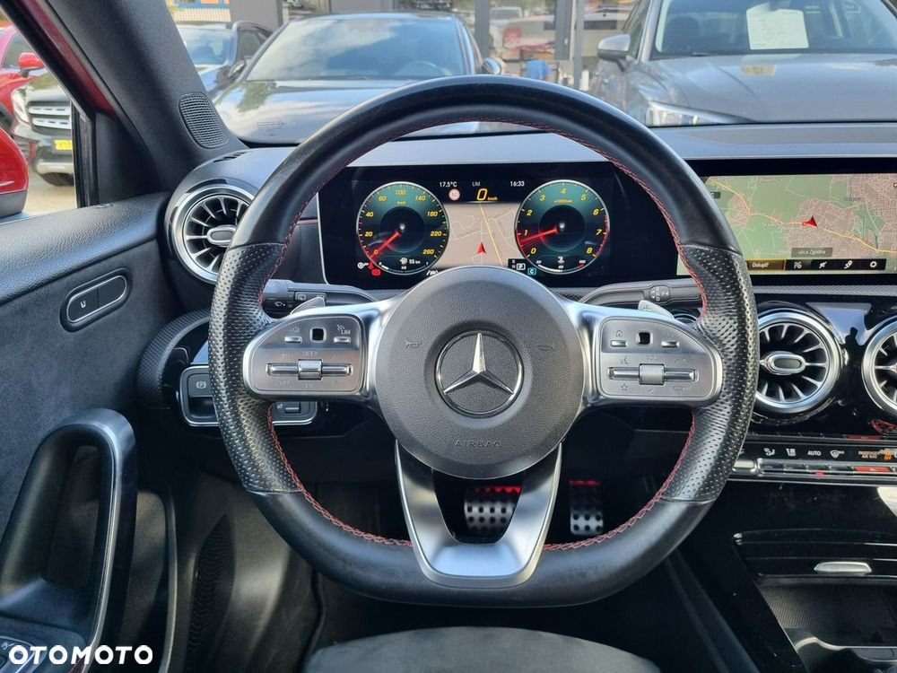 Mercedes-Benz Klasa A 220 4-Matic AMG Line 7G-DCT - 16