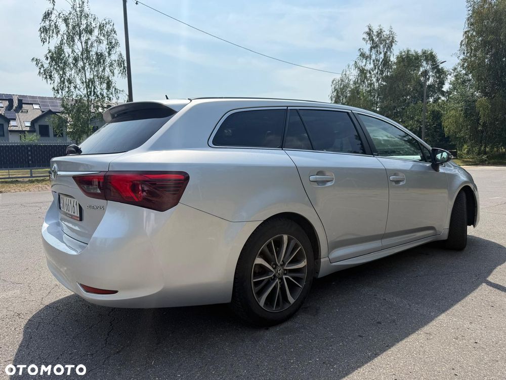 Toyota Avensis 1.8 Prestige MS - 10