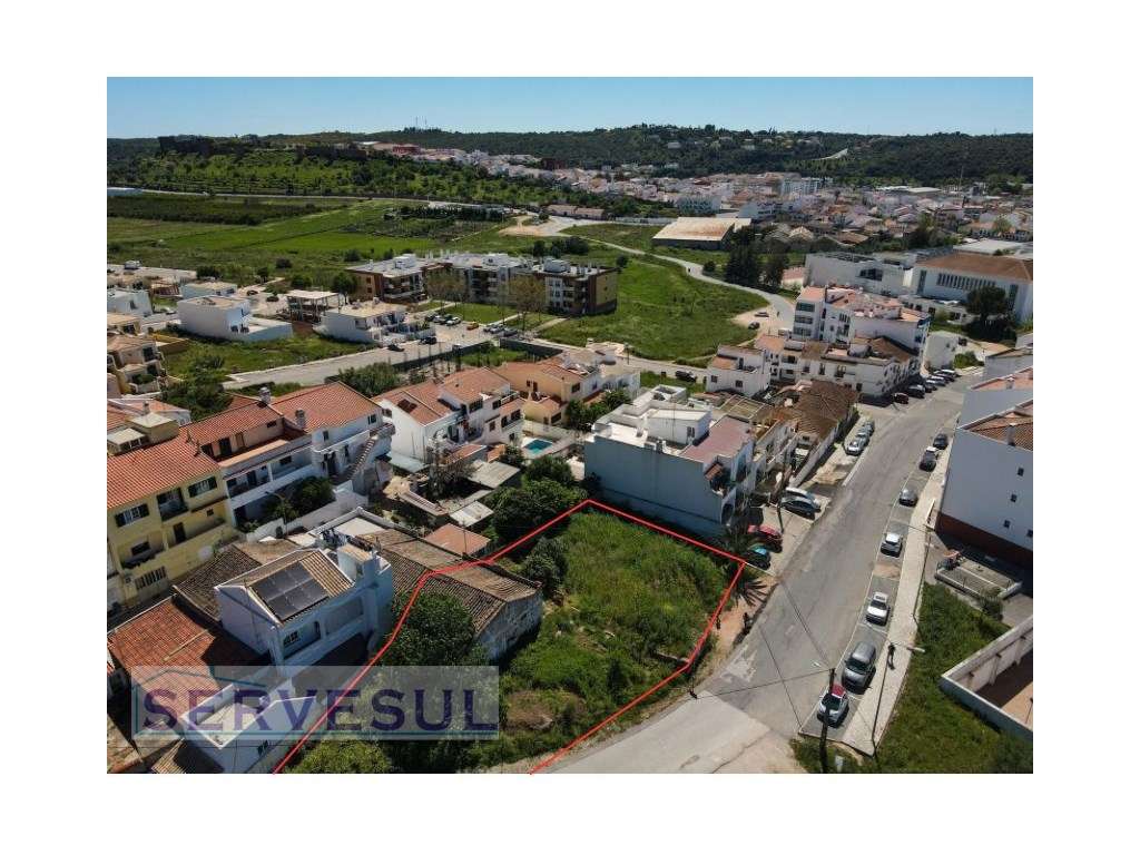 Casa antiga para reconstruir com projeto aprovado para uma moderna ... - Grande imagem: 2/8