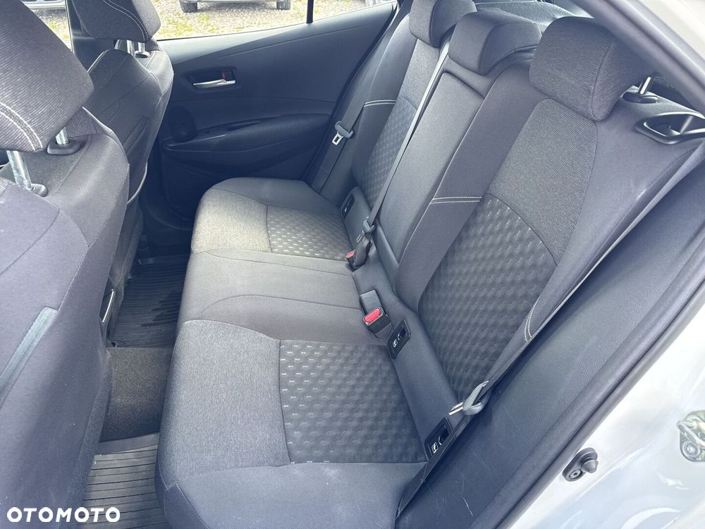 Toyota Corolla - 12