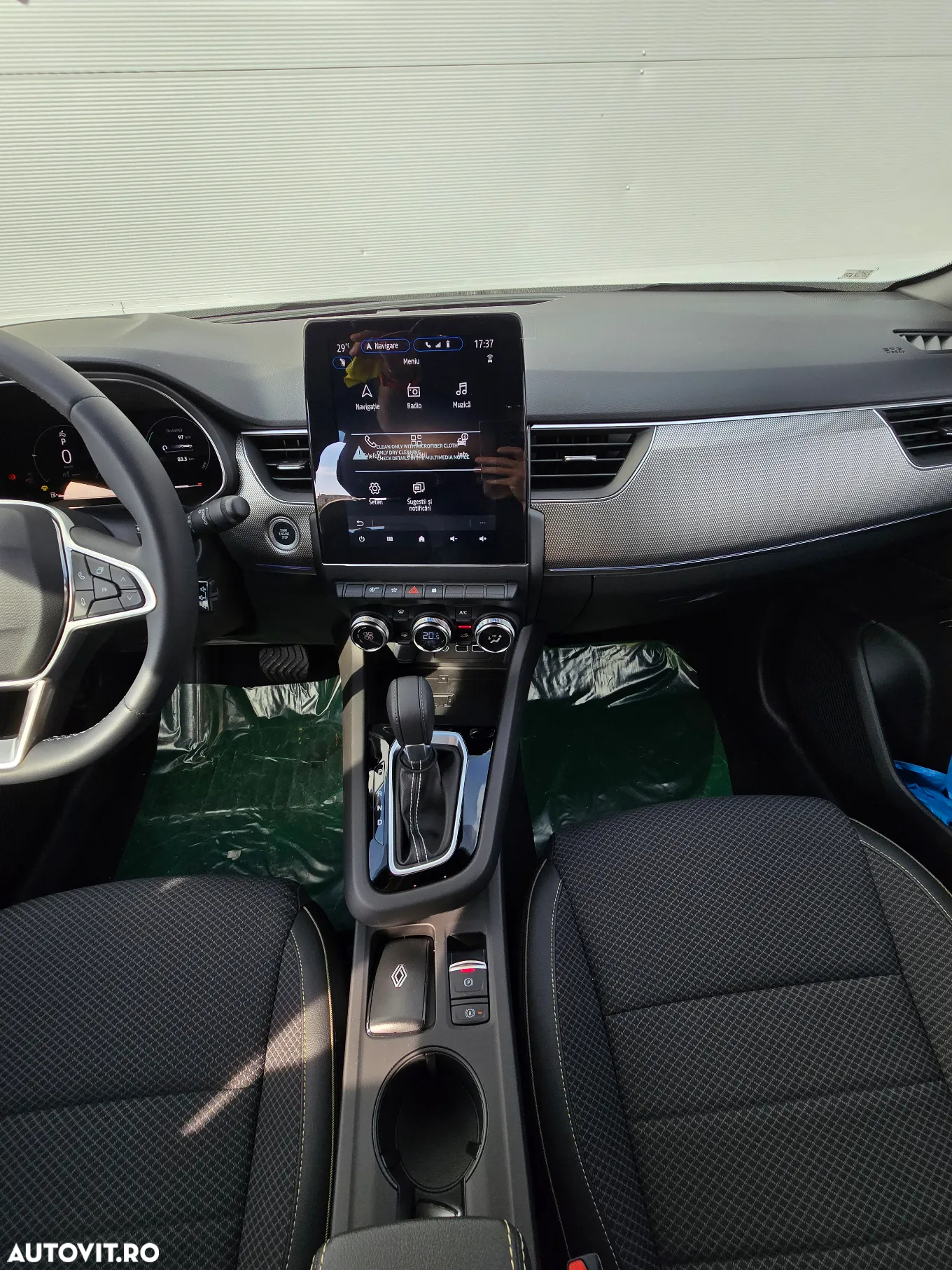 Renault Arkana MHEV 140 EDC Techno - 9