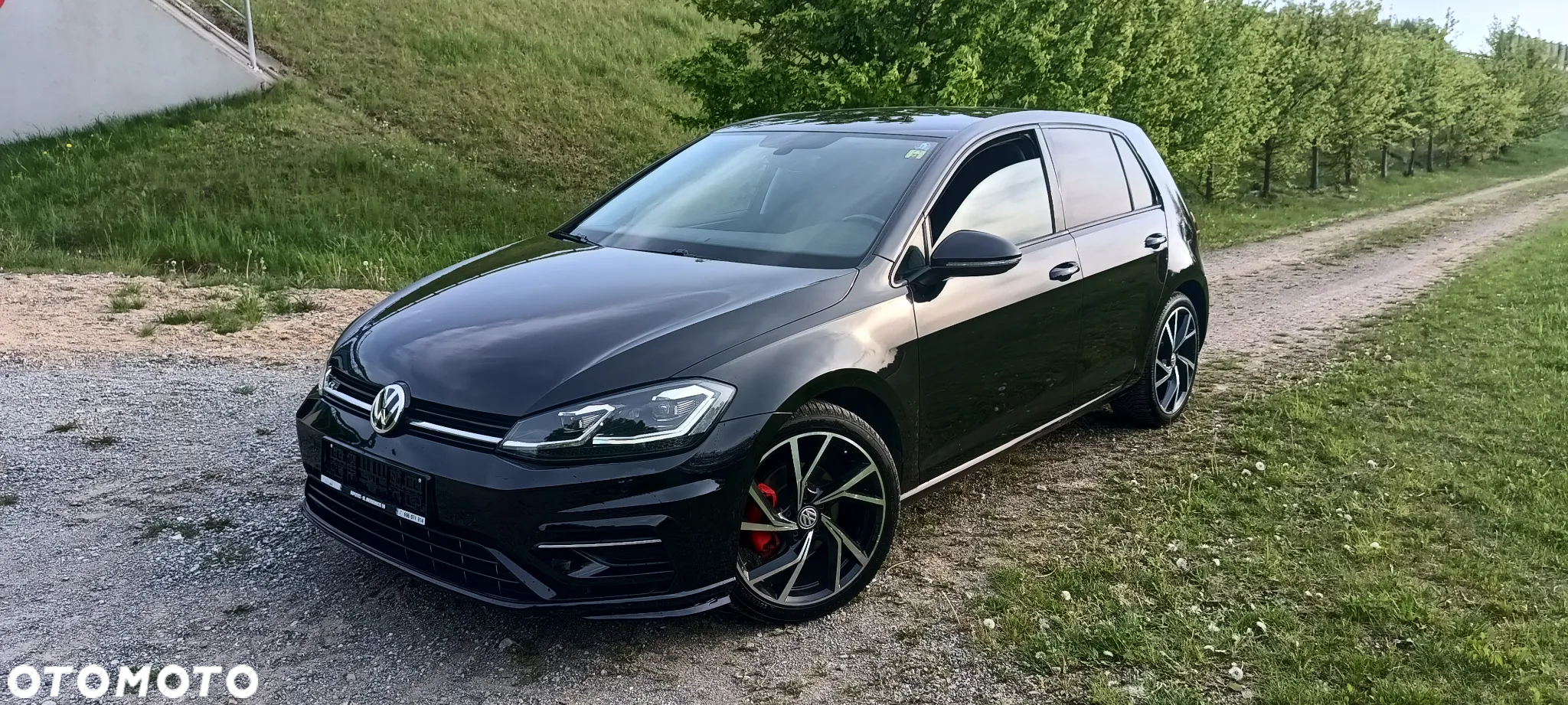 Volkswagen Golf 1.5 eTSI OPF DSG R-Line - 12