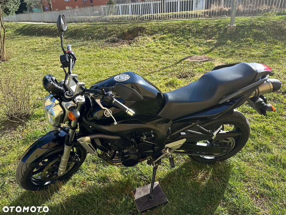 Yamaha FZ6 - 3
