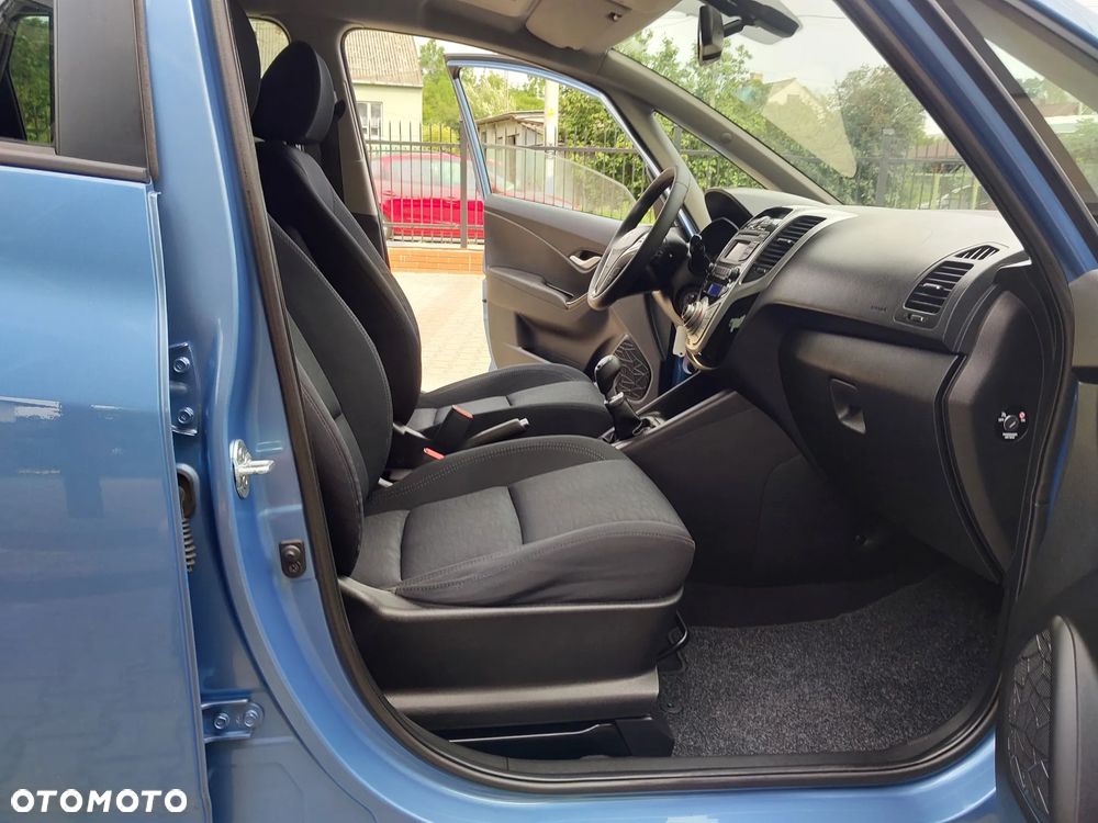 Hyundai ix20 1.6 Trend - 25