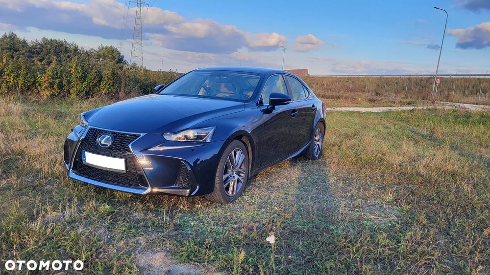 Lexus IS 200t / 300 F Sport - 4